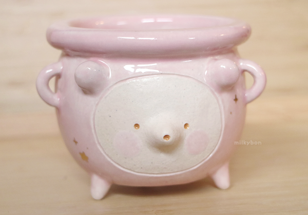 DISCOUNTED Cauldron Bear Pot (pink)