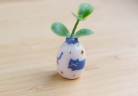 Tiny long cat vase
